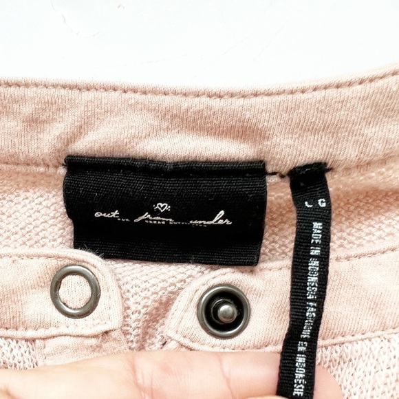 2/25 Urban Outfitters Out From Under Womens Emmy Cropped Henley
Top Long Sleeve - Picture 3 of 6